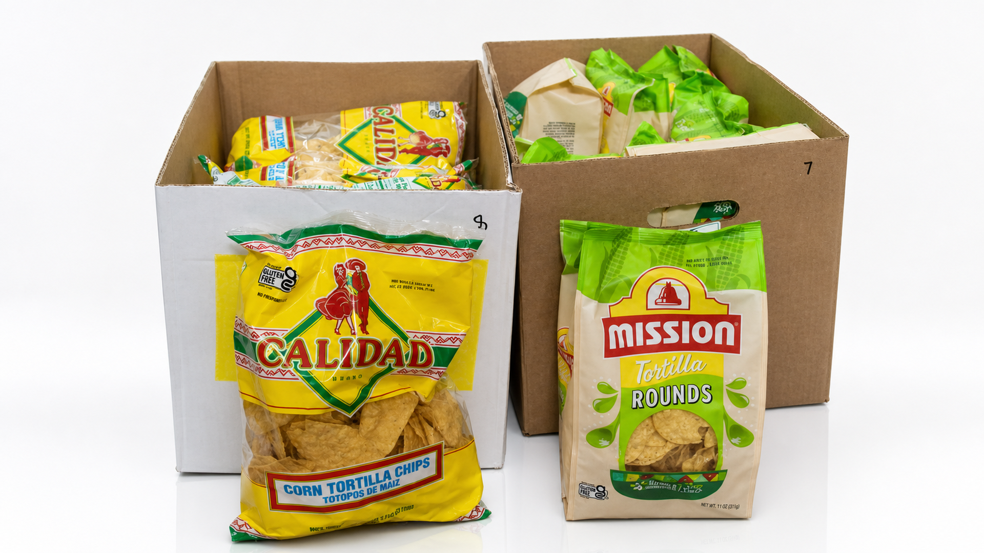 Auction 1956 lot 3190 8 11 oz Bags of Calidad Tortilla Chips 7 11 oz Bags of Mission Round Tor